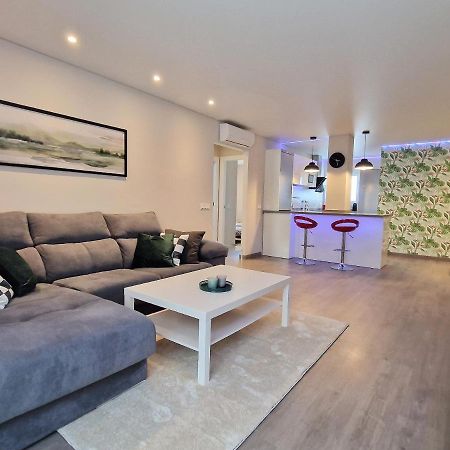 Emerald Apartment - Spacious Modern 2 Bedroom 베날마데나코스타 외부 사진