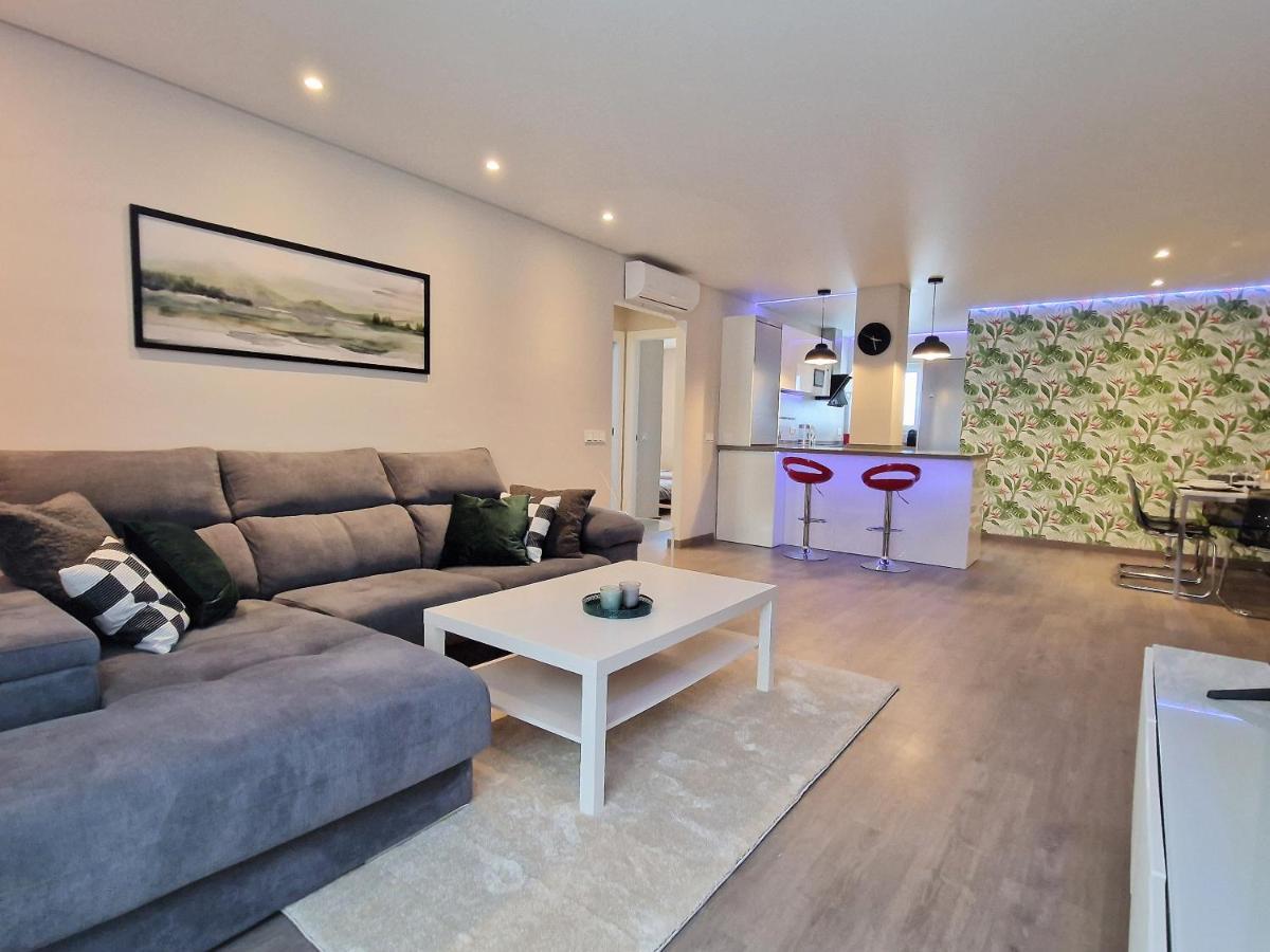 Emerald Apartment - Spacious Modern 2 Bedroom 베날마데나코스타 외부 사진